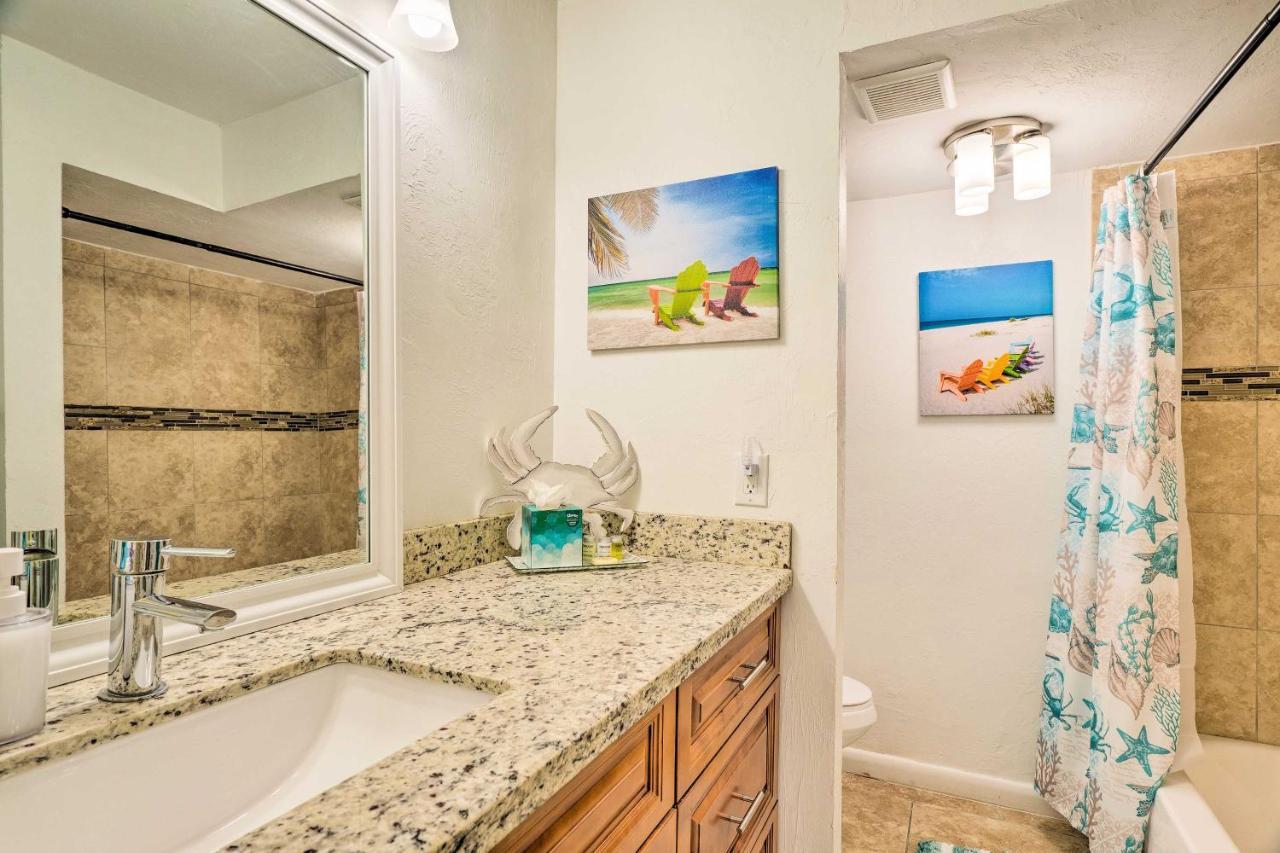 Pet-Friendly Fort Myers Home With Patio And Grill! ノース・フォート・マイヤーズ エクステリア 写真